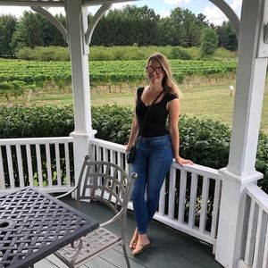 Meet your Posher, Stephanie